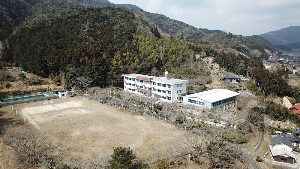 旧於福中学校全景