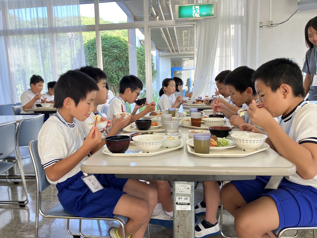 令和7年度少年消防クラブ員夏期研修昼食