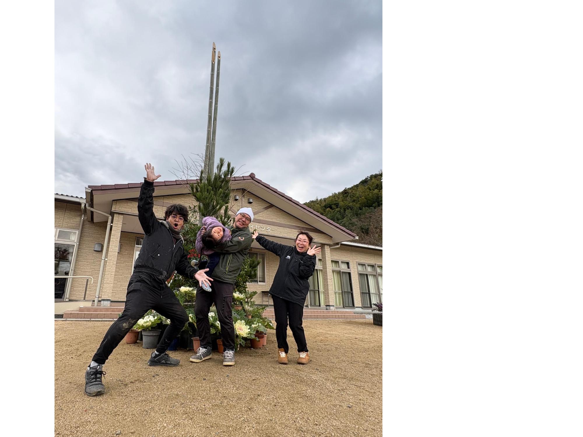 堀越の巨大門松002